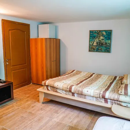 Center New Studio 3 Апартаменты